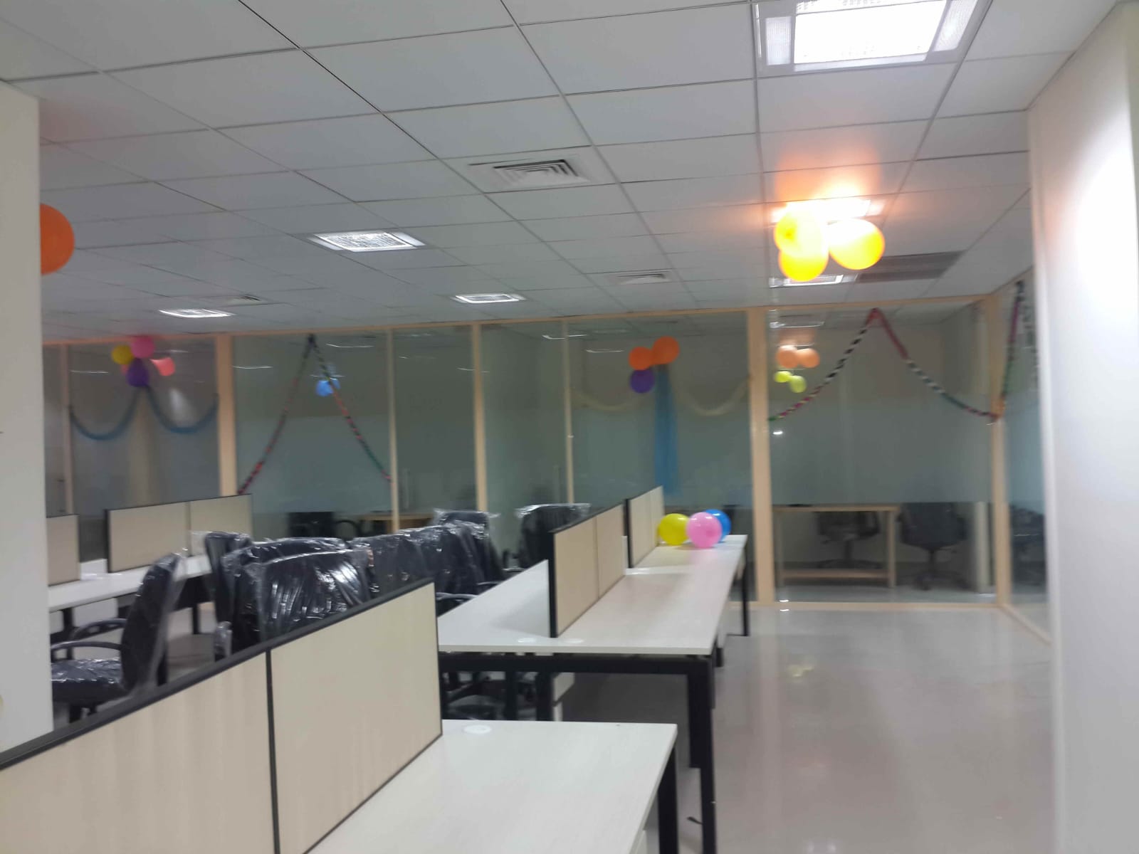 Corporate space — meeting room partition works