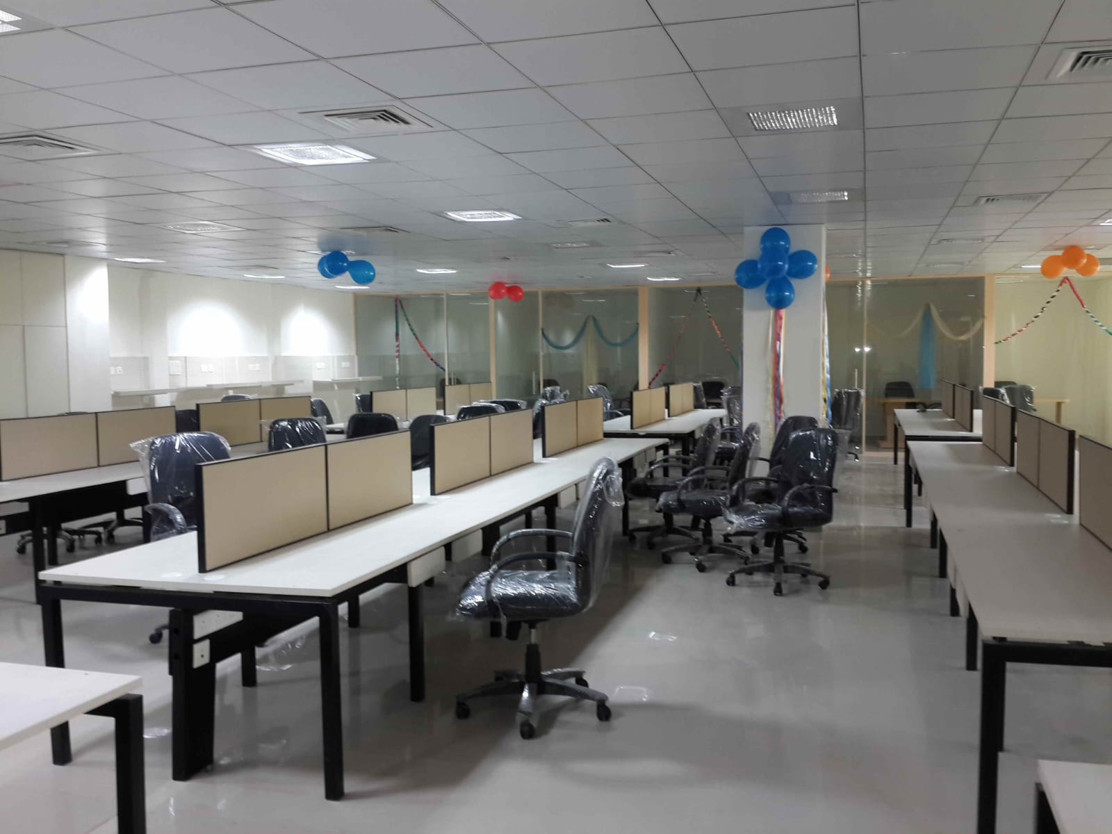 Corporate workspace — near-complete open-plan floor